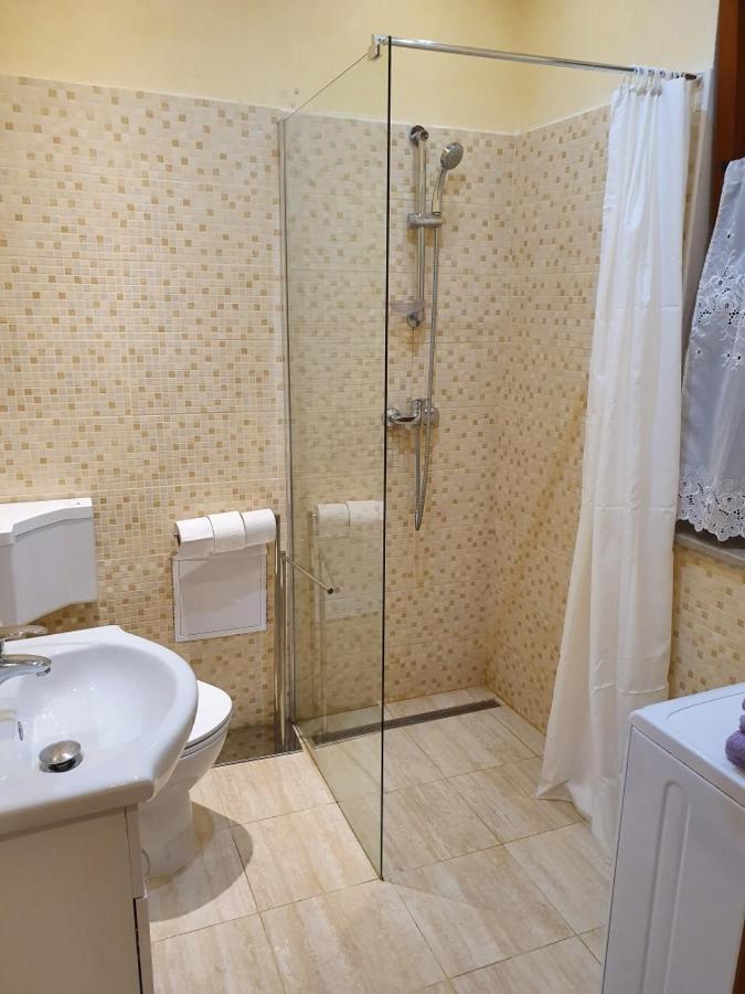 Apartmaji Tim 伊佐拉 外观 照片