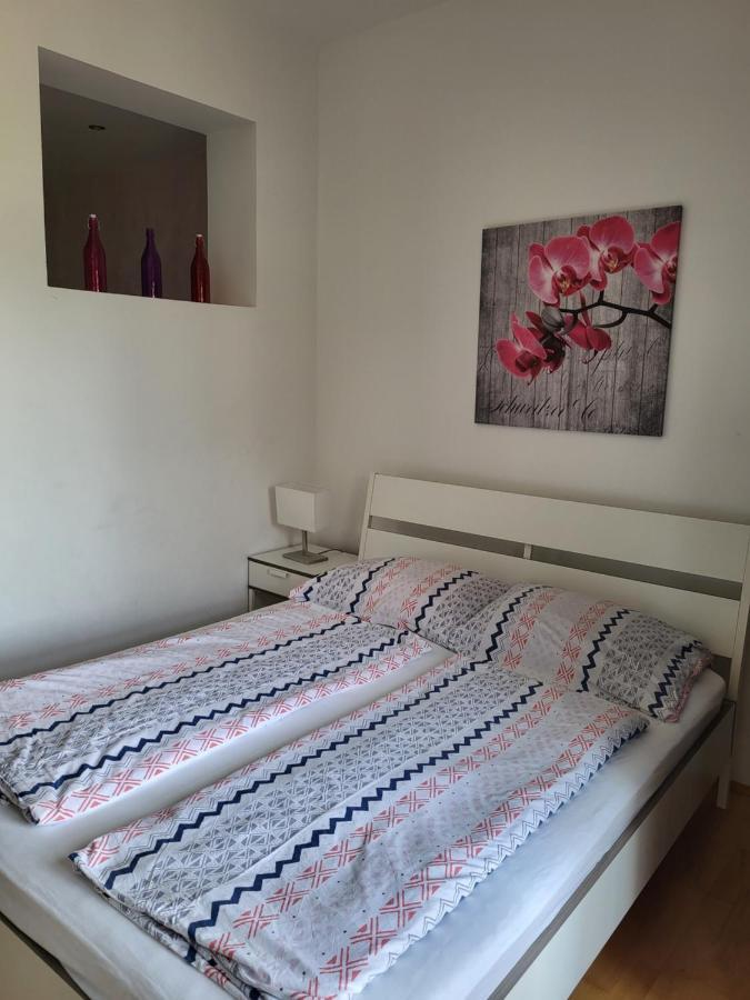 Apartmaji Tim 伊佐拉 外观 照片