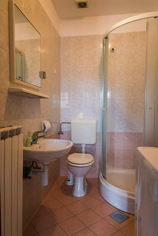 Apartmaji Tim 伊佐拉 外观 照片