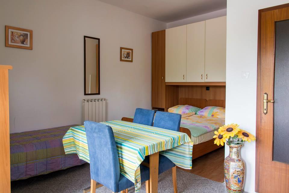 Apartmaji Tim 伊佐拉 外观 照片